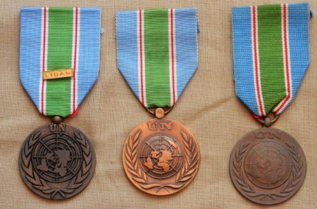        Médaille de la FINUL remise lors de la Medal Parade à tous les participants de la FINUL 